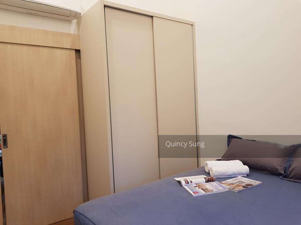 Sims Avenue (D14), Semi-Detached #307978411